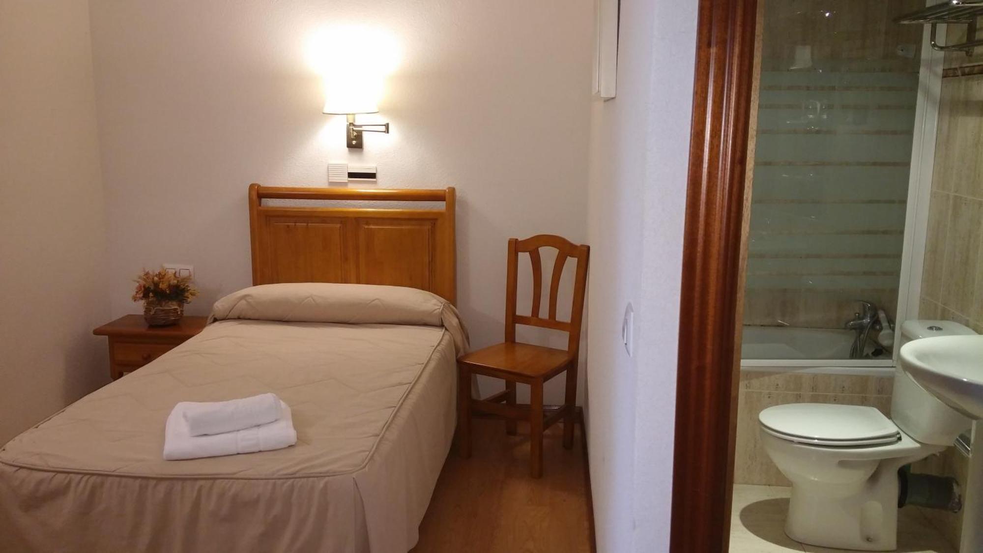 Hotel Rural Mariblanca Sacedon Room photo